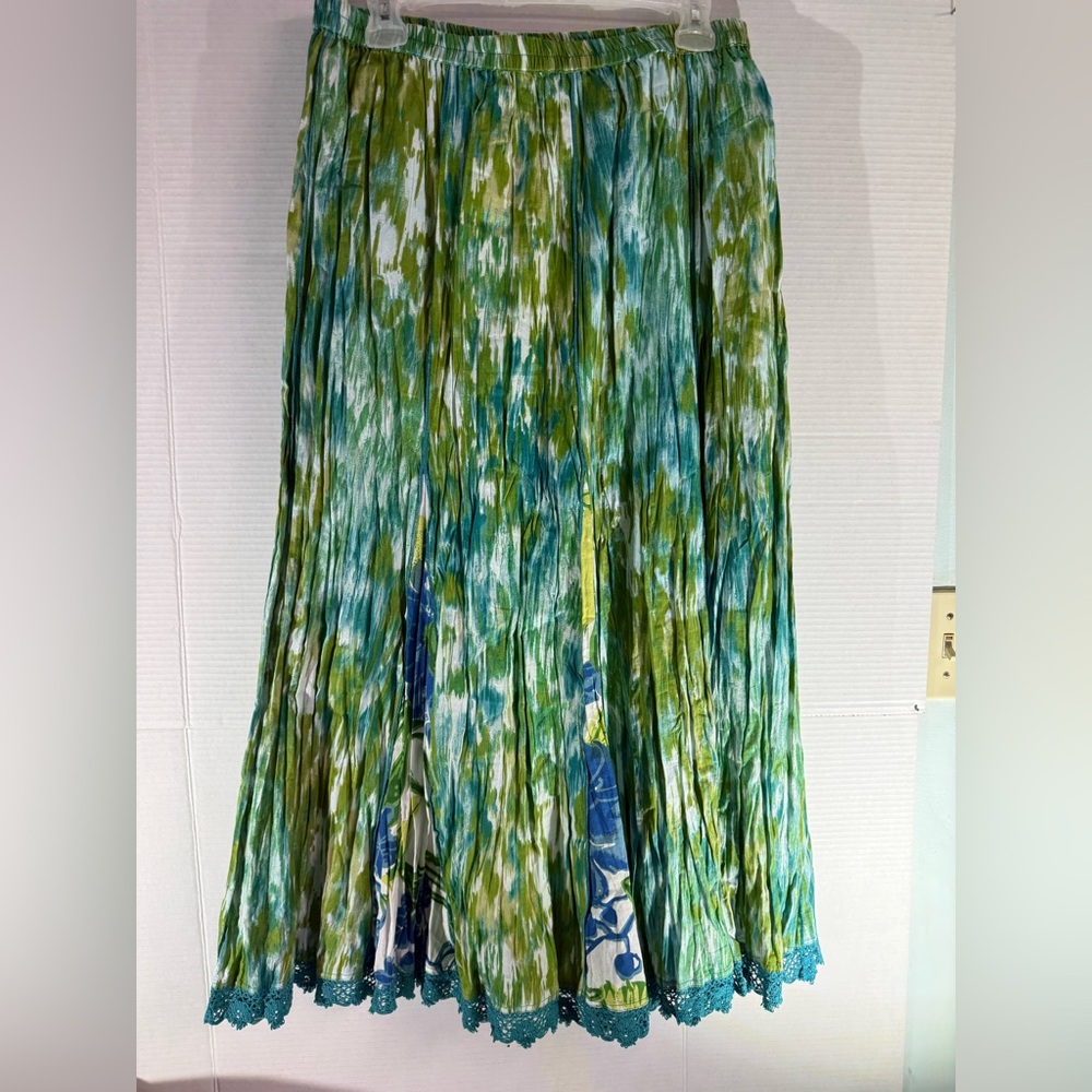Valerie Stevens Green and Blue Patterned Skirt 100% cotton